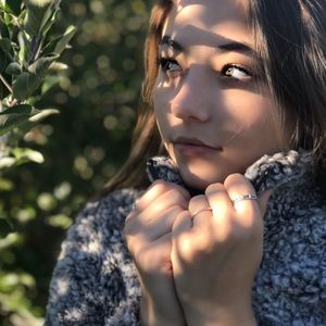 Meet your Posher, Rose